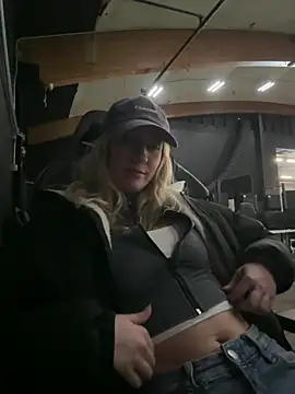 M1ssyk1ssy online show from February 2025 08:16:01 PM