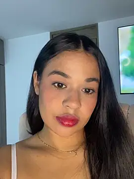 Aitana98  online show from December 2025 02:01:02 AM