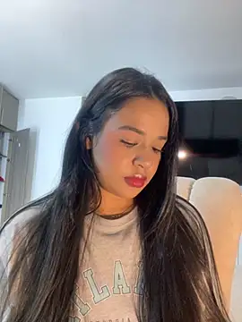 Snapshot of Aitana98_ chatting on September 2025 02:23:01 AM Aitana98  online show from September 2025 02:23:01 AM