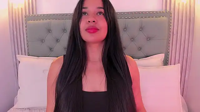 Snapshot of Aitana98_ chatting on February 2025 07:44:02 AM Aitana98  online show from February 2025 07:44:02 AM