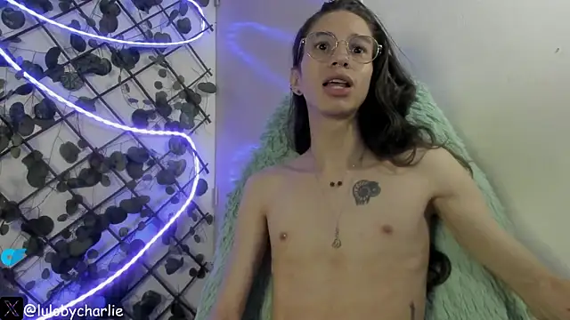 vodkadelulo online show from March 2026 06:36:01 AM