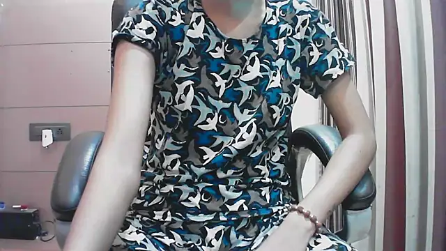 Snapshot of collage_hoty chatting on October 2025 04:43:01 PM collage hoty online show from October 2025 04:43:01 PM