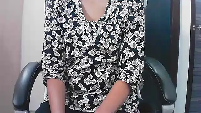 collage hoty online show from April 2026 02:59:02 AM