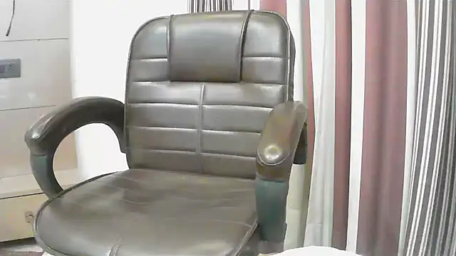 Snapshot of collage_hoty chatting on March 2025 12:04:01 AM collage hoty online show from March 2025 12:04:01 AM