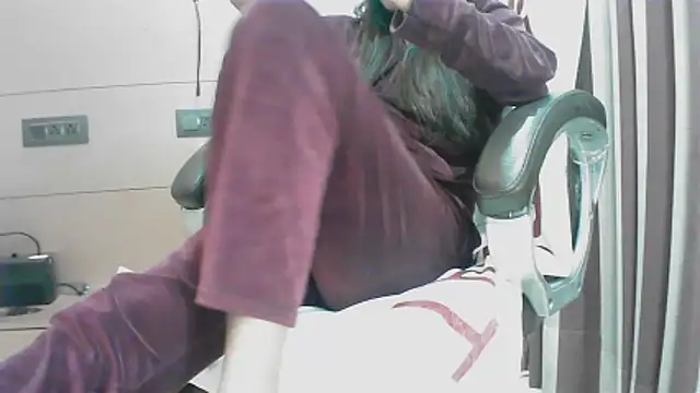 collage hoty online show from December 2025 04:22:01 PM