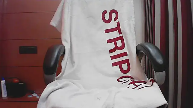 collage hoty online show from December 2025 04:56:01 PM