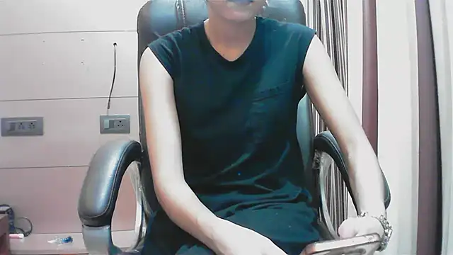 Snapshot of collage_hoty chatting on September 2025 04:54:02 PM collage hoty online show from September 2025 04:54:02 PM