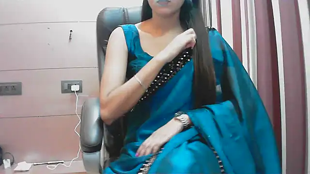 Snapshot of collage_hoty chatting on September 2025 05:13:02 PM collage hoty online show from September 2025 05:13:02 PM