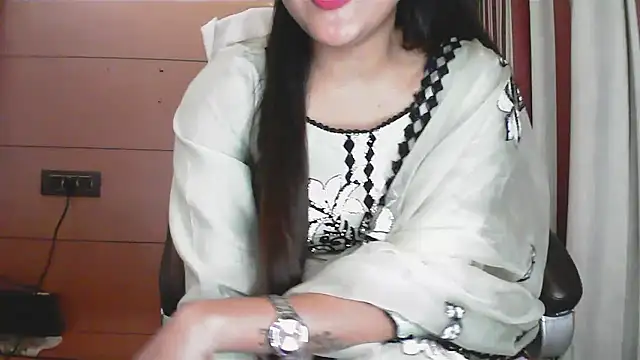 collage hoty online show from January 2026 04:05:01 AM