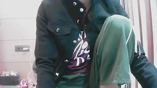 collage hoty online show from November 2025 04:43:02 PM