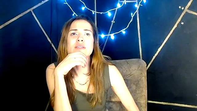 camilawm19 online show from April 2026 04:35:01 PM