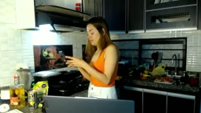camilawm19 online show from April 2026 11:52:02 PM