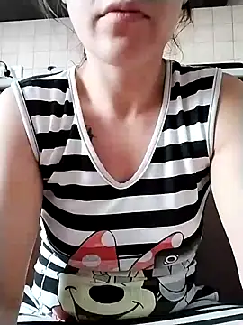 ladyrrr online show from July 2026 10:06:02 AM