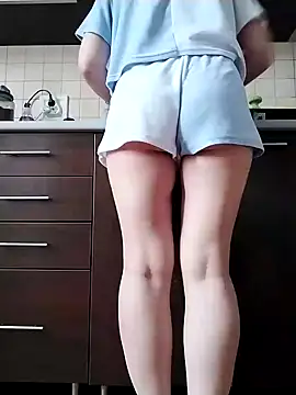 ladyrrr online show from July 2026 01:21:02 PM