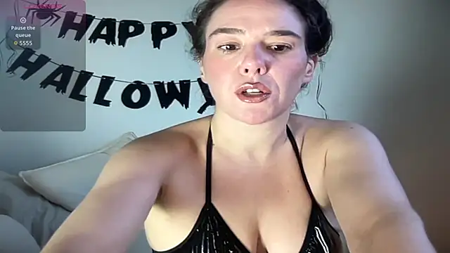 MilkyHoneyLullabies online show from October 2025 01:08:01 PM