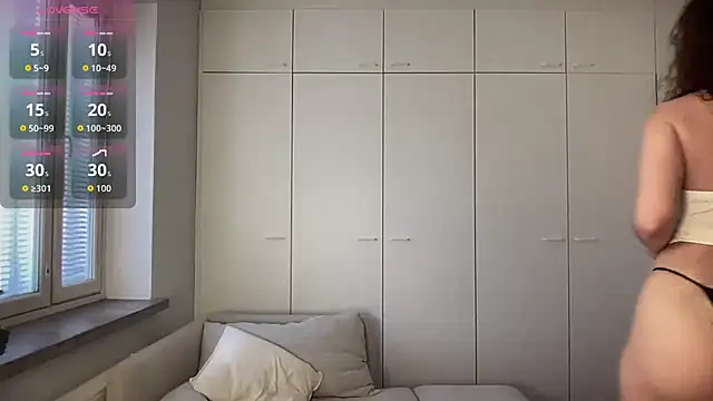 MilkyHoneyLullabies online show from April 2026 07:50:02 AM