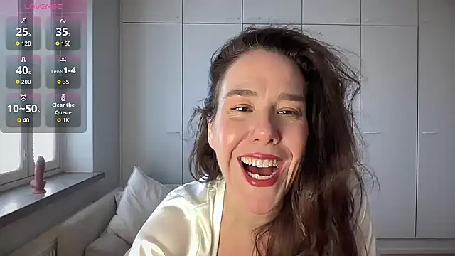 MilkyHoneyLullabies online show from April 2026 10:10:01 AM