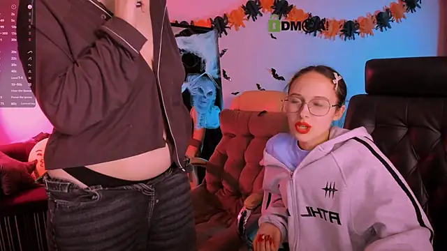 nikole kitt online show from November 2025 08:03:01 PM