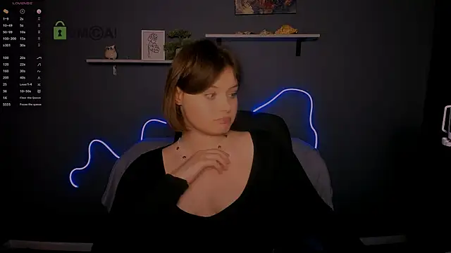 nikole kitt online show from October 2025 07:36:01 PM