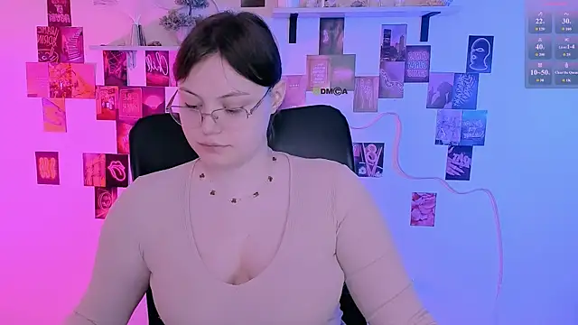 nikole kitt online show from May 2026 07:09:02 PM