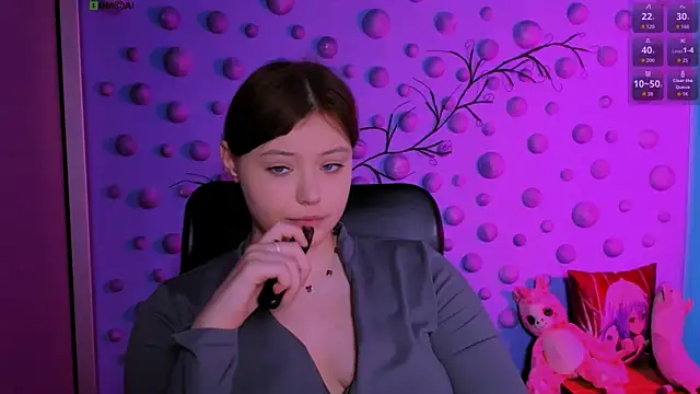 nikole kitt online show from February 2026 09:10:02 PM