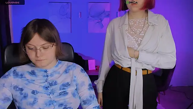 nikole kitt online show from April 2026 07:06:02 PM