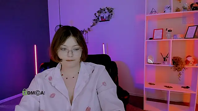 nikole kitt online show from April 2026 07:09:01 PM