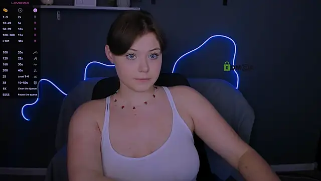 nikole kitt online show from September 2025 07:31:01 PM