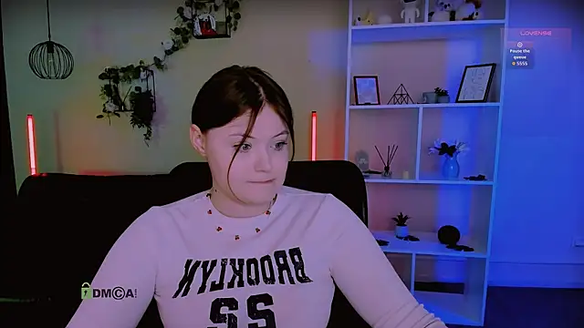 nikole kitt online show from May 2026 06:50:01 PM