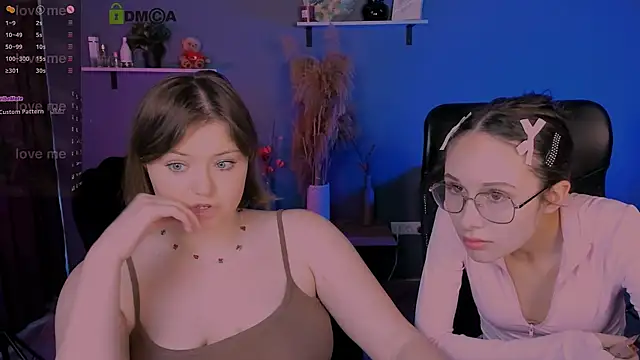 nikole kitt online show from October 2025 07:16:01 PM