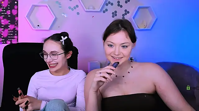 nikole kitt online show from November 2025 08:09:02 PM