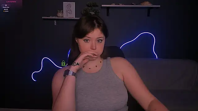 nikole kitt online show from September 2025 07:36:01 PM