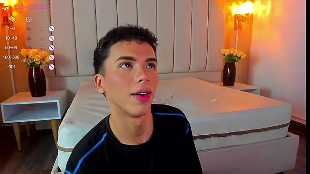 SEANTROYY online show from September 2025 03:40:02 AM