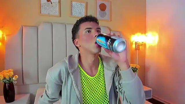 SEANTROYY online show from October 2025 03:52:02 AM