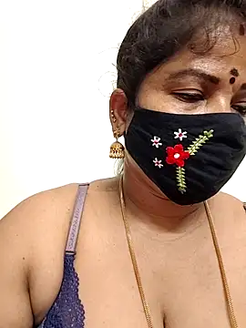 gaurika18 online show from May 2026 10:13:02 PM