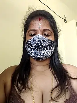 gaurika18 online show from April 2026 07:26:02 AM