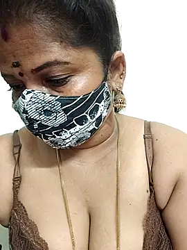 gaurika18 online show from May 2026 11:23:02 PM