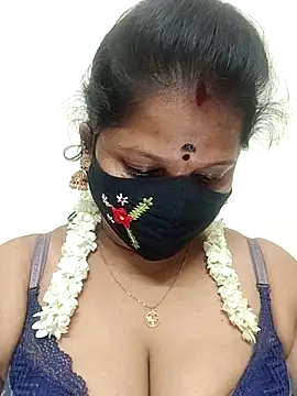 gaurika18 online show from April 2026 05:14:02 PM