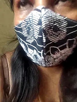 gaurika18 online show from April 2026 06:09:01 AM