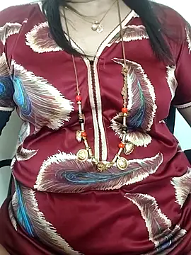 gaurika18 online show from October 2025 06:52:02 PM