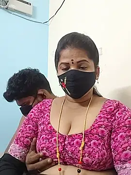 Snapshot of gaurika18 chatting on July 2026 04:45:01 AM gaurika18 online show from July 2026 04:45:01 AM