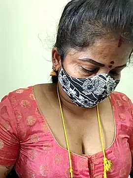 gaurika18 online show from May 2026 02:44:02 AM