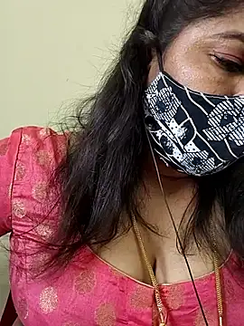 gaurika18 online show from April 2026 09:38:02 AM