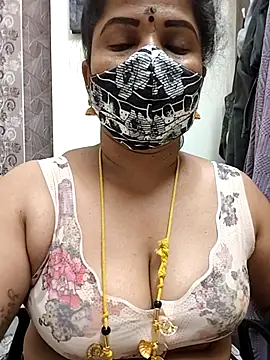 gaurika18 online show from May 2026 05:35:02 PM