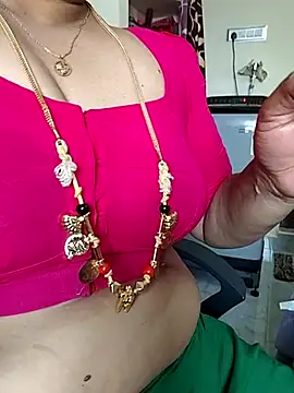 gaurika18 online show from April 2026 04:18:01 AM