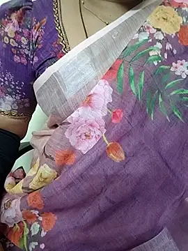 Snapshot of gaurika18 chatting on November 2025 05:12:02 AM gaurika18 online show from November 2025 05:12:02 AM