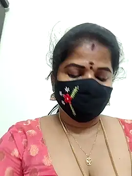 gaurika18 online show from April 2026 05:17:02 PM