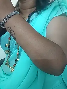 Snapshot of gaurika18 chatting on October 2025 05:52:02 AM gaurika18 online show from October 2025 05:52:02 AM