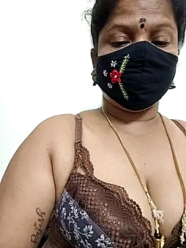 gaurika18 online show from May 2026 11:35:02 PM
