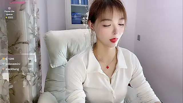 Snapshot of NINIbaby-99 chatting on March 2025 06:01:02 PM NINIbaby-99 online show from March 2025 06:01:02 PM